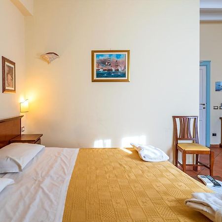 Hotel Mediterraneo Syracuse Exterior foto