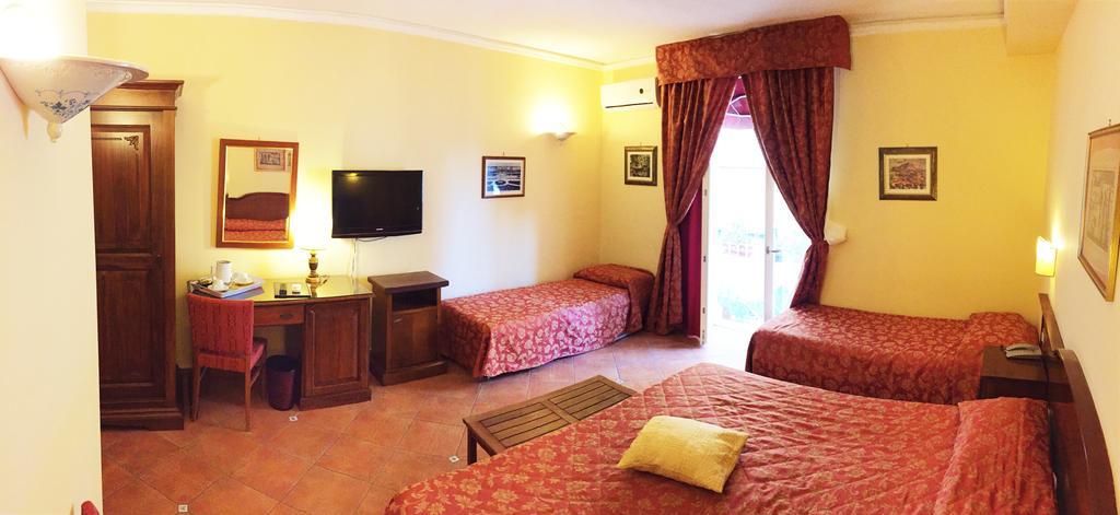 Hotel Mediterraneo Syracuse Exterior foto