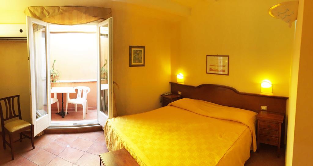 Hotel Mediterraneo Syracuse Exterior foto
